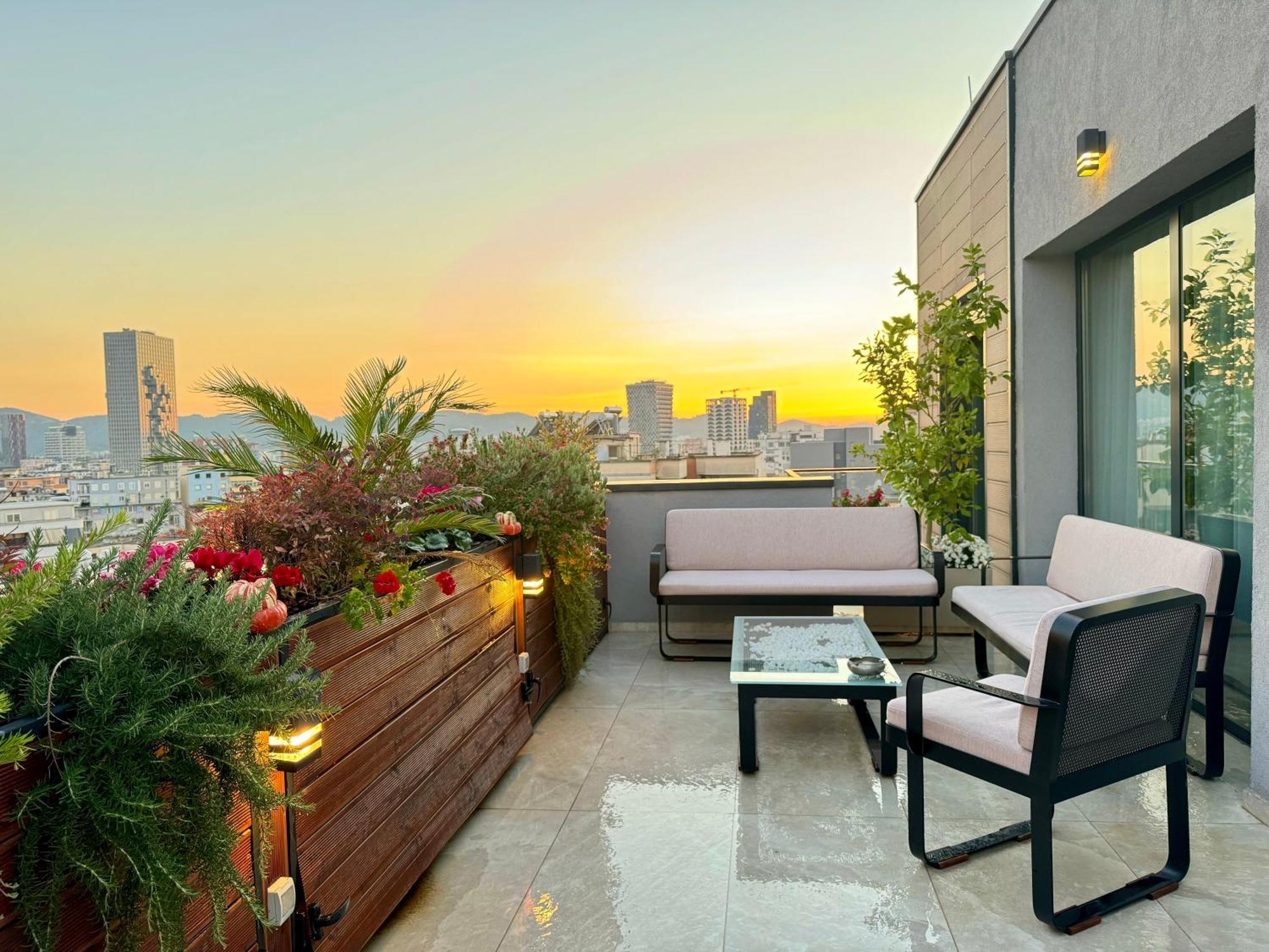 "Superattico" - Central Tirana Gorgeous Penthouse, Free Parking Extérieur photo